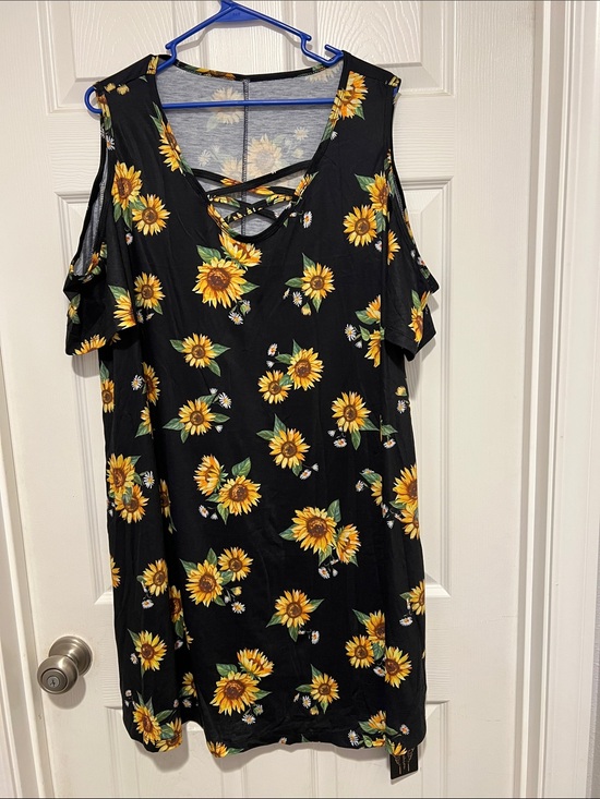 Dresses & Skirts - Black Sunflower Cold-Shoulder Dress